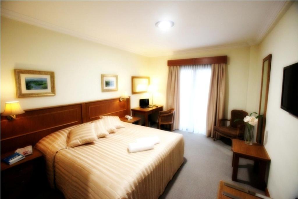 Afkos Grammos Boutique Hotel Resort Nestorion Zimmer foto
