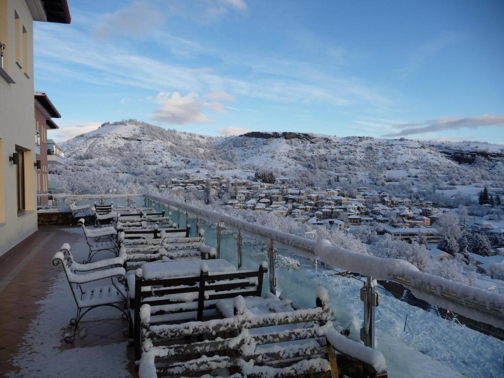 Afkos Grammos Boutique Hotel Resort Nestorion Exterior foto